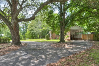 Elegant Southern Living in Aiken Estates - 3BR, 2BA

Welcome to on Houndslake Country Club in South Carolina - for sale on GolfHomes.com, golf home, golf lot