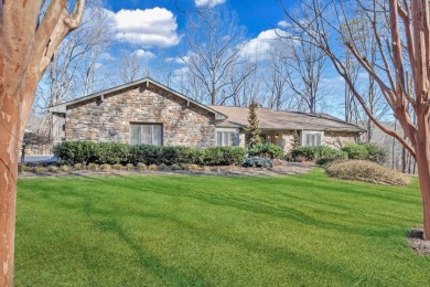 Located in the desirable Hunting Hills community, this on Hunting Hills Country Club in Virginia - for sale on GolfHomes.com, golf home, golf lot
