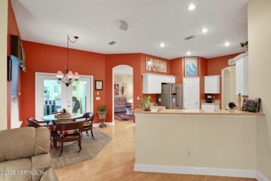 Beautiful POOL home in Orange Park Country Club! This spacious 3 on Country Club of Orange Park in Florida - for sale on GolfHomes.com, golf home, golf lot
