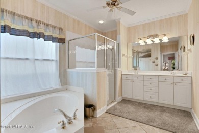 Beautiful POOL home in Orange Park Country Club! This spacious 3 on Country Club of Orange Park in Florida - for sale on GolfHomes.com, golf home, golf lot