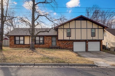 3839 N Stewart offers a spacious 3 bed, 2.5 bath split-level on Bill and Payne Stewart Golf Course  in Missouri - for sale on GolfHomes.com, golf home, golf lot