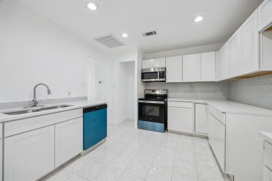 Welcome to this Dallas Gem! Conveniently located near I35 & less on Cedar Crest Golf Course in Texas - for sale on GolfHomes.com, golf home, golf lot