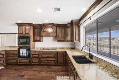 Golf Course Living | No HOA | 4 Bed, 4 Ensuite Baths | Oversized on St. George Golf Course in Utah - for sale on GolfHomes.com, golf home, golf lot