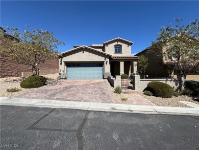 WOW! PERFECT 4 BED 4 BATH 2 STORY HOME LOCATED IN LAKE LAS on Falls Golf Course in Nevada - for sale on GolfHomes.com, golf home, golf lot