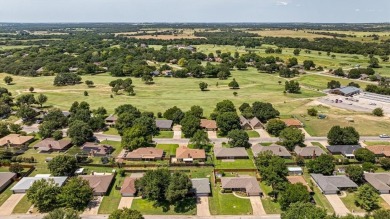 Enjoy the charm of classic brick design with this 3-bedroom on Legends Country Club in Texas - for sale on GolfHomes.com, golf home, golf lot