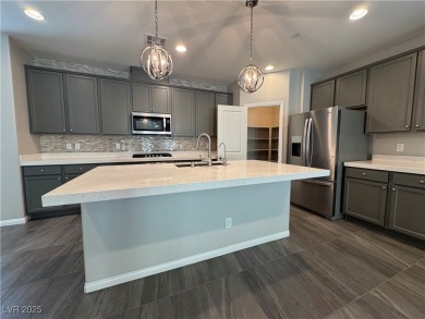WOW! PERFECT 4 BED 4 BATH 2 STORY HOME LOCATED IN LAKE LAS on Falls Golf Course in Nevada - for sale on GolfHomes.com, golf home, golf lot