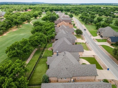 MAKE THIS LOVELY 3-2-2 NUTCRACKER GOLF COURSE VILLA in Pecan on Nutcracker Golf Club in Texas - for sale on GolfHomes.com, golf home, golf lot