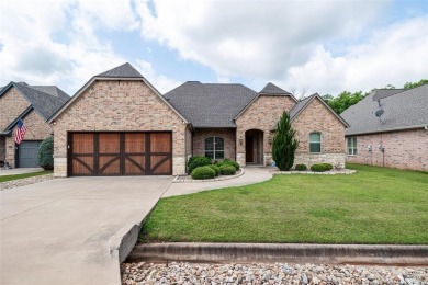 MAKE THIS LOVELY 3-2-2 NUTCRACKER GOLF COURSE VILLA in Pecan on Nutcracker Golf Club in Texas - for sale on GolfHomes.com, golf home, golf lot