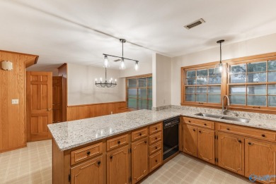 Bring the family, there's plenty of room here and you're going on Point Mallard Golf Course in Alabama - for sale on GolfHomes.com, golf home, golf lot