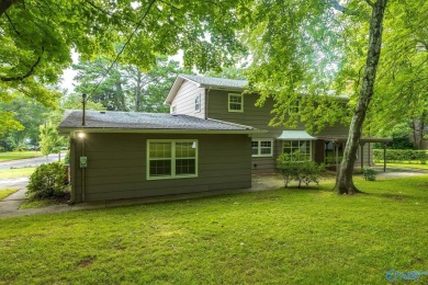 Bring the family, there's plenty of room here and you're going on Point Mallard Golf Course in Alabama - for sale on GolfHomes.com, golf home, golf lot