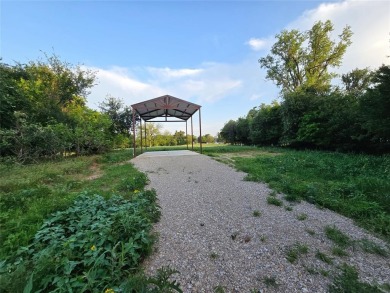Golf Course RV Lot with Utilities  River Access - No HOA! on Horseshoe Bend Country Club in Texas - for sale on GolfHomes.com, golf home, golf lot