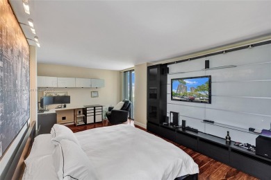 Spacious and beautifully updated 2BD/2BA in the heart of on Turnberry Isle Resort and Club in Florida - for sale on GolfHomes.com, golf home, golf lot