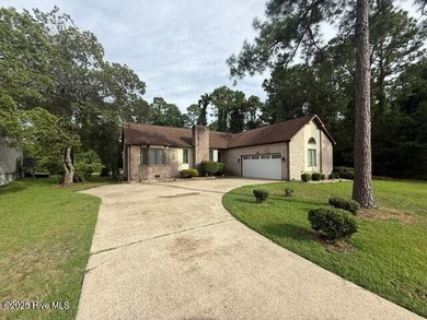 What items are on your wish list for your new home? Stunning on Harbour Point Golf Club in North Carolina - for sale on GolfHomes.com, golf home, golf lot