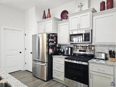 Welcome to easy living in the desirable 55+ gated community of on Houston Springs Resort and Golf Course in Georgia - for sale on GolfHomes.com, golf home, golf lot