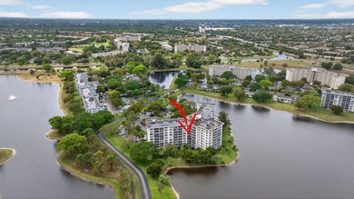 Great opportunity to own a 1 bedroom, 1.5 bathroom king unit in on Palm-Aire Country Club and Resort - Palms in Florida - for sale on GolfHomes.com, golf home, golf lot