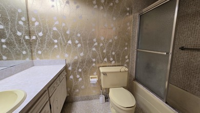 Great opportunity to own a 1 bedroom, 1.5 bathroom king unit in on Palm-Aire Country Club and Resort - Palms in Florida - for sale on GolfHomes.com, golf home, golf lot