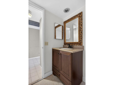 Great opportunity to own a 1 bedroom, 1.5 bathroom king unit in on Palm-Aire Country Club and Resort - Palms in Florida - for sale on GolfHomes.com, golf home, golf lot