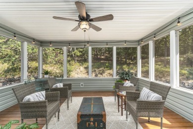 Darling and move-in ready, this updated 3-bed, 2-bath home is on Balboa Golf Course in Arkansas - for sale on GolfHomes.com, golf home, golf lot