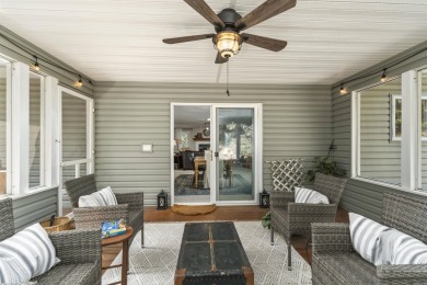 Darling and move-in ready, this updated 3-bed, 2-bath home is on Balboa Golf Course in Arkansas - for sale on GolfHomes.com, golf home, golf lot