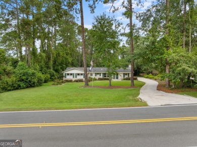 FORE!!! Forest Heights Country Club Classic 3BR/3BA - 2474 sq ft on Forest Heights Country Club in Georgia - for sale on GolfHomes.com, golf home, golf lot