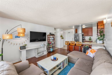 STUNNING 1 BED, 1 BA, 1 PKG w/ in-unit W/D and Central A/C!!! on Honolulu Country Club in Hawaii - for sale on GolfHomes.com, golf home, golf lot