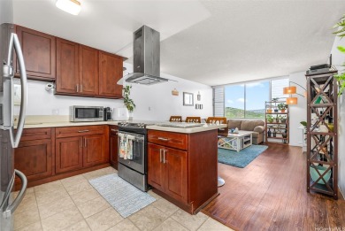 STUNNING 1 BED, 1 BA, 1 PKG w/ in-unit W/D and Central A/C!!! on Honolulu Country Club in Hawaii - for sale on GolfHomes.com, golf home, golf lot