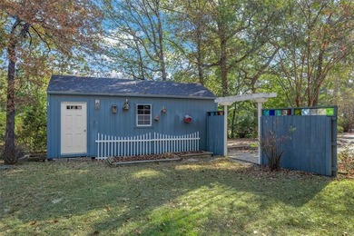 Fantastic curb appeal on this 3BD-2BA brick home in Holly Lake on Holly Lake Ranch Golf Club in Texas - for sale on GolfHomes.com, golf home, golf lot