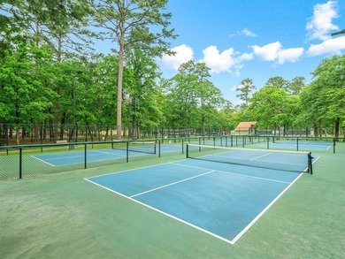 Fantastic curb appeal on this 3BD-2BA brick home in Holly Lake on Holly Lake Ranch Golf Club in Texas - for sale on GolfHomes.com, golf home, golf lot