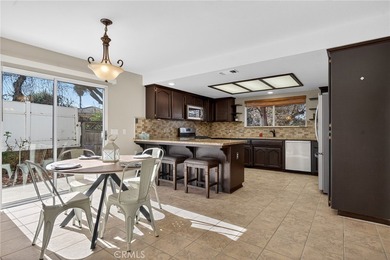 Location, privacy, and outdoor living come together in this on River Oaks Golf Course in California - for sale on GolfHomes.com, golf home, golf lot