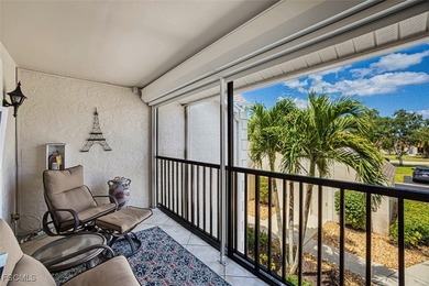 GOLFER'S PARADISE IN KELLY GREENS! Enjoy resort-style living in on Kelly Greens Golf and Country Club in Florida - for sale on GolfHomes.com, golf home, golf lot