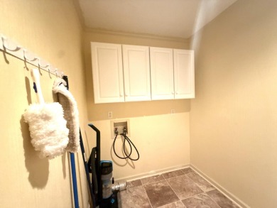 Welcome to this beautifully maintained 2 bedroom, 2 bath villa on Houndslake Country Club in South Carolina - for sale on GolfHomes.com, golf home, golf lot