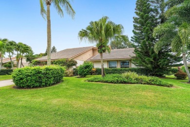 EASTPOINTE COUNTRY CLUB GEM!This beautifully maintained on Eastpointe Country Club in Florida - for sale on GolfHomes.com, golf home, golf lot