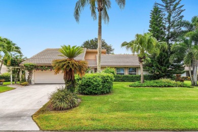 EASTPOINTE COUNTRY CLUB GEM!This beautifully maintained on Eastpointe Country Club in Florida - for sale on GolfHomes.com, golf home, golf lot