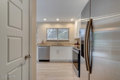 Beautifully Updated exquisite 3 Bedroom, 2 Bath Golf Villas End on Spruce Creek Golf Club in Florida - for sale on GolfHomes.com, golf home, golf lot