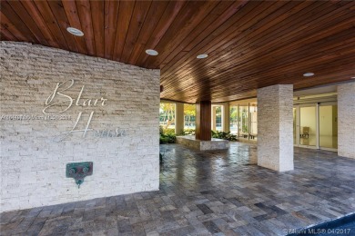 PRICE TO SELL !DIRECT !!  DIRECT WATER VIEWS !1 BEATIFUL on Indian Creek Country Club in Florida - for sale on GolfHomes.com, golf home, golf lot