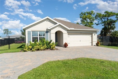 Buyer Bonus: $10,000 Toward Your Closing Costs! Welcome to your on Palmetto-Pine Country Club in Florida - for sale on GolfHomes.com, golf home, golf lot