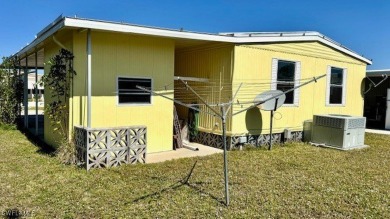 PRICE IMPROVEMENT:  Home includes a *Share* with value of $55k on Riverbend Golf and Country Club in Florida - for sale on GolfHomes.com, golf home, golf lot