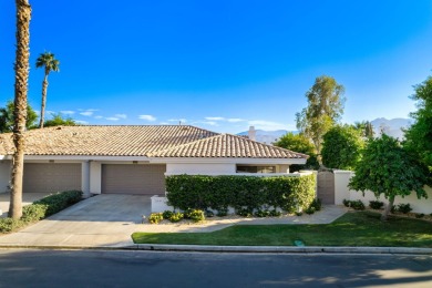 Beautifully updated Legends 40 condo on the 5th hole of the on PGA West Private Golf Courses in California - for sale on GolfHomes.com, golf home, golf lot