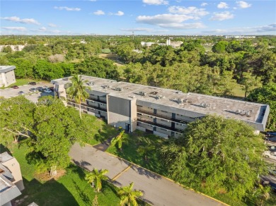 Investor's Dream! This spacious, fully remodeled 2-bedroom on Colony West Country Club in Florida - for sale on GolfHomes.com, golf home, golf lot