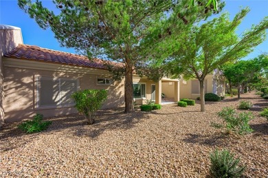 Crisp, clean, and move-in ready -- this charming Warwick model on Highland Falls Golf Club in Nevada - for sale on GolfHomes.com, golf home, golf lot