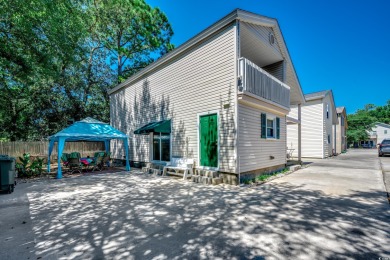 Location, Location, Location!!  Well maintained 3 bedroom , 2 on Beachwood Golf Club in South Carolina - for sale on GolfHomes.com, golf home, golf lot