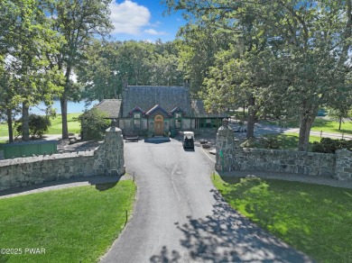 ESCAPE TO THE POCONO MOUNTAINS AND DISCOVER THIS CHARMING RUSTIC on Lords Valley Country Club, Inc in Pennsylvania - for sale on GolfHomes.com, golf home, golf lot