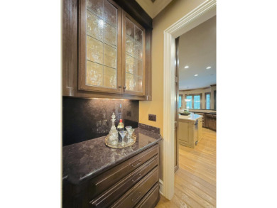 Wonderful Chenal home offers unparalleled living on the coveted on Chenal Country Club - Bear Den Mountain in Arkansas - for sale on GolfHomes.com, golf home, golf lot