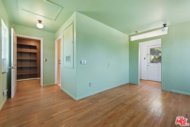 Delightful Venice duplex in a quiet and convenient East of on Penmar Golf Course in California - for sale on GolfHomes.com, golf home, golf lot