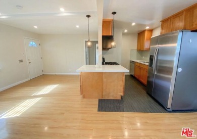 Delightful Venice duplex in a quiet and convenient East of on Penmar Golf Course in California - for sale on GolfHomes.com, golf home, golf lot