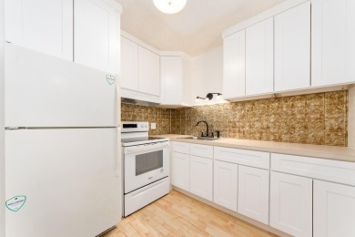 One or more photo(s) has been virtually staged. PRICE JUST on On Top Of The World Golf Course in Florida - for sale on GolfHomes.com, golf home, golf lot