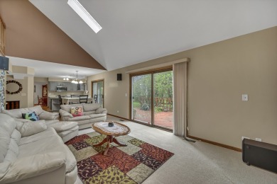 NORTH FACING BEAUTIFUL, FABULOUS 4BR+OFFICE+LOFT HOME ON on The Arboretum Club in Illinois - for sale on GolfHomes.com, golf home, golf lot