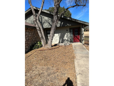 Spacious, freestanding garden home on 18th Fairway in Riverhill on Riverhill Country Club in Texas - for sale on GolfHomes.com, golf home, golf lot
