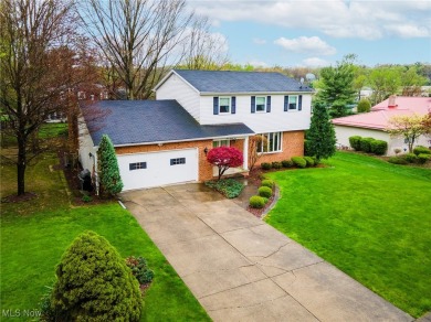 Private 3-Bedroom Home on a Wooded Lot Near Mill Creek Park

 on Metro Parks Par-3 Golf Course in Ohio - for sale on GolfHomes.com, golf home, golf lot