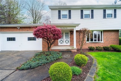 Private 3-Bedroom Home on a Wooded Lot Near Mill Creek Park

 on Metro Parks Par-3 Golf Course in Ohio - for sale on GolfHomes.com, golf home, golf lot